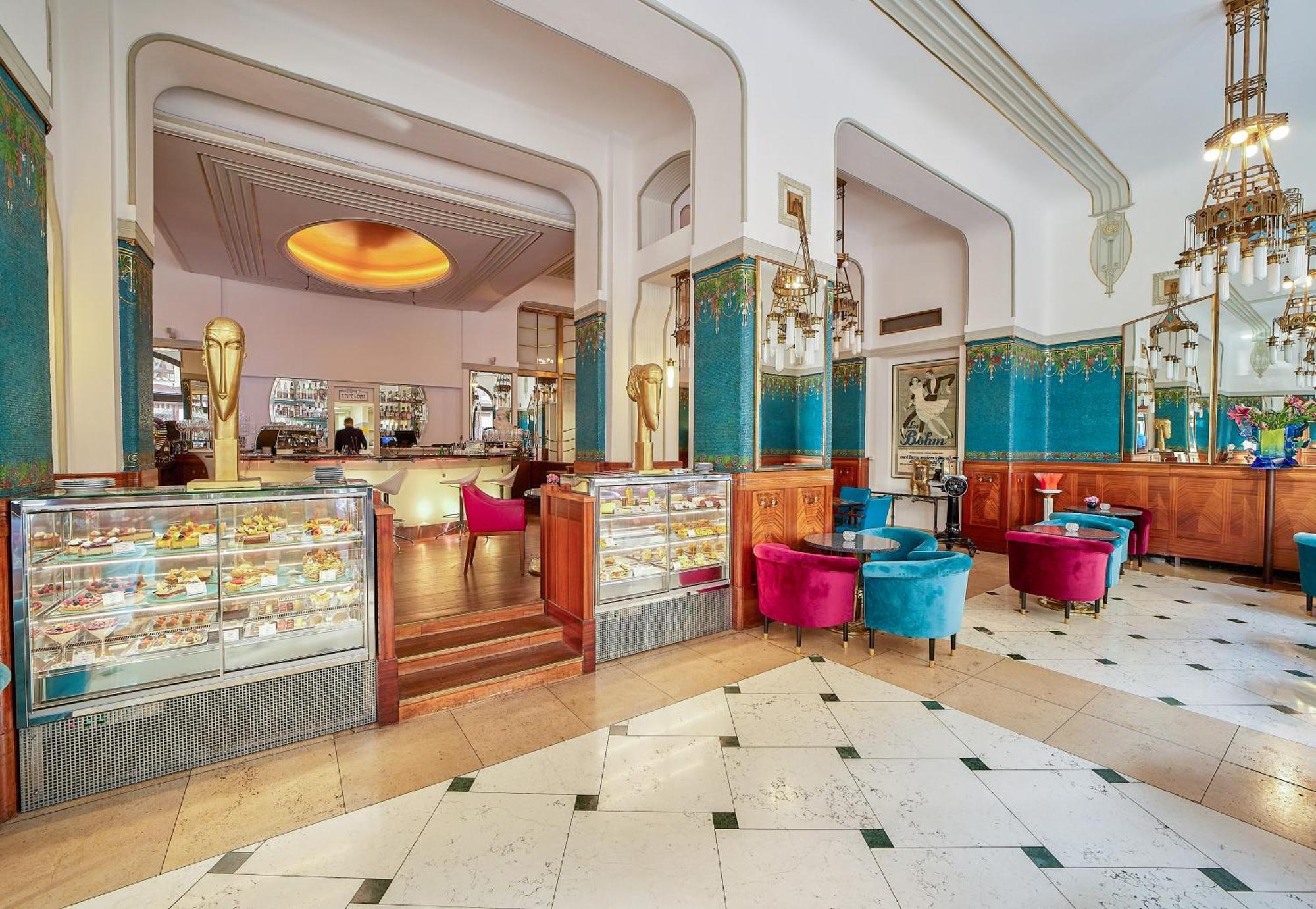 Отель Paris 5*